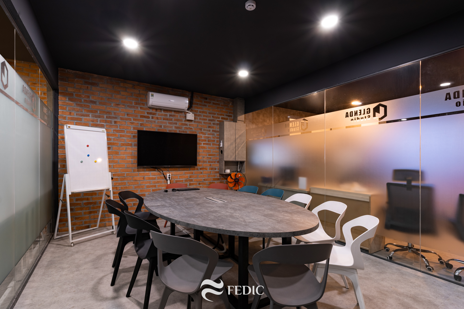 Văn phòng Glenda Studio-Fedic Decor