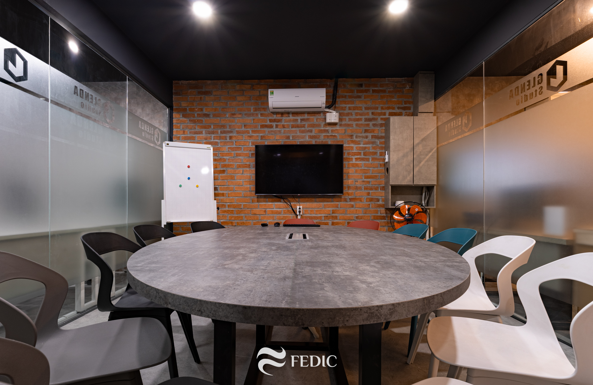 Văn phòng Glenda Studio-Fedic Decor